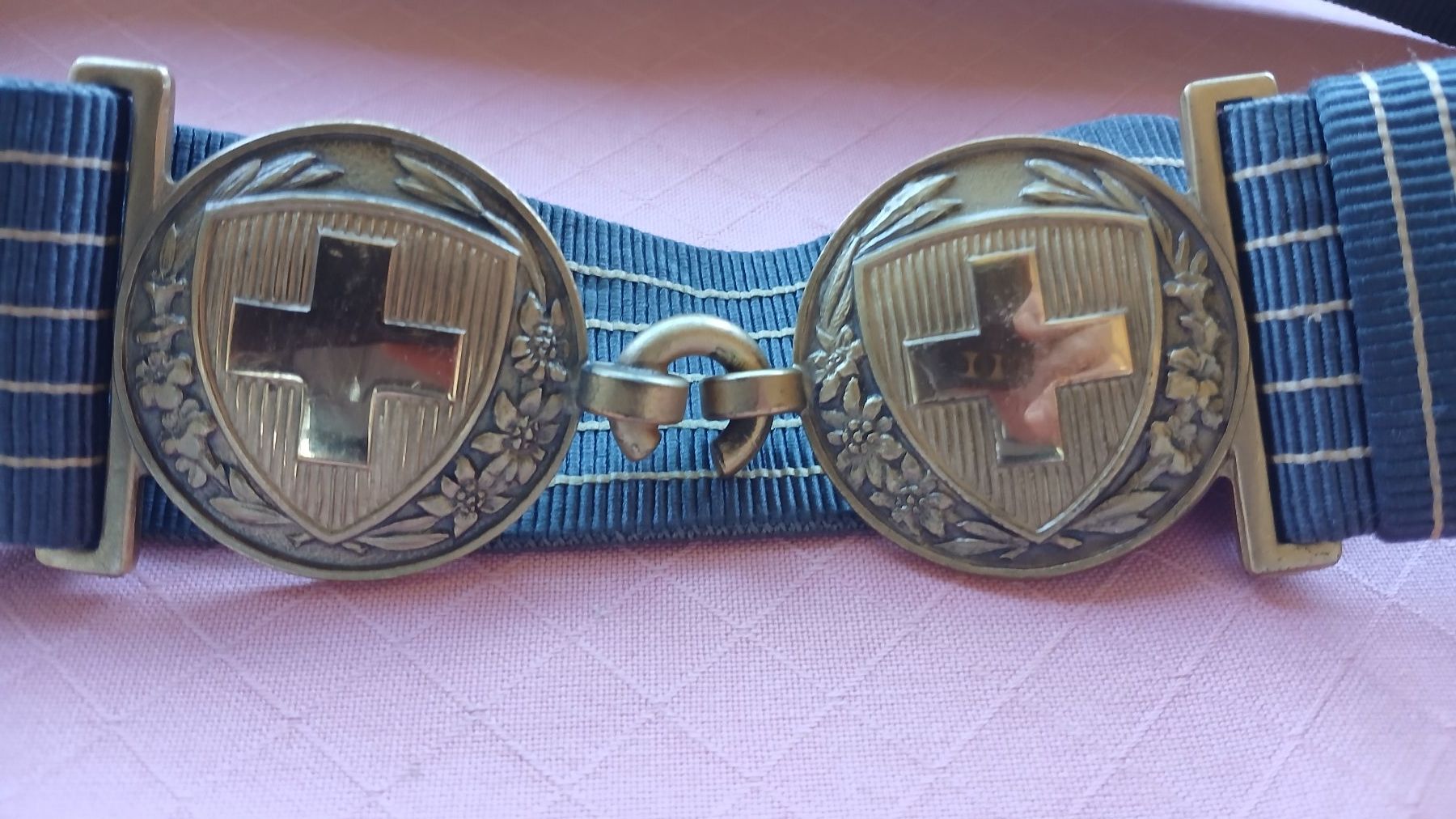 Cinture: Gürtel mit Schweizerkreuz – Usato da Seewen SO venduto da Shami0 1