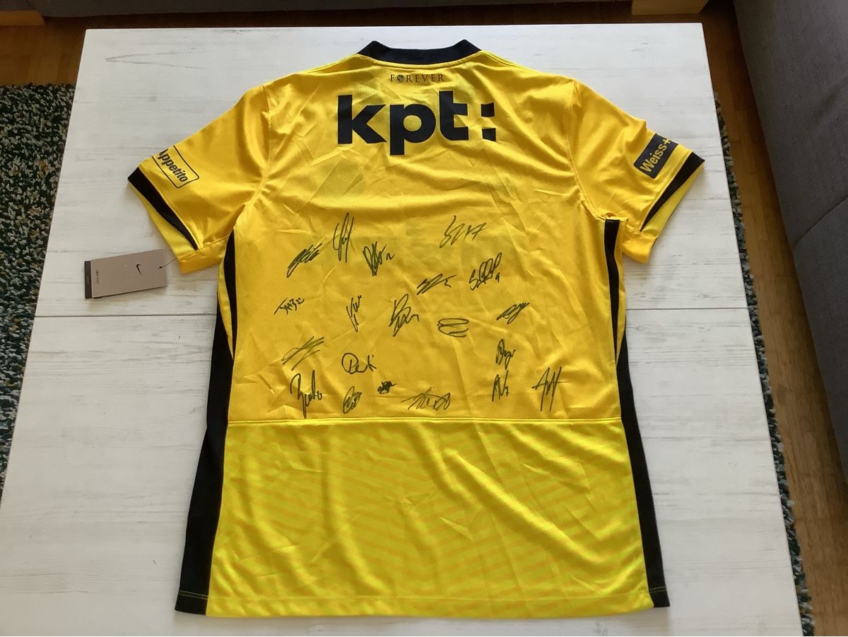 Young Boys Canottiere & Pantaloni: BSC Young Boys YB Bern Nike XL mit Unterschriften – Nuovo (secondo la descrizione) da Schmitten FR venduto da Hubalo 1