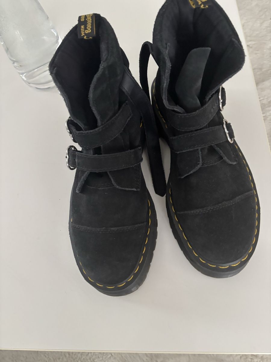 Dr. Martens Damenschuhe: Dr Martens taille 43 dain – Neu (gemäss Beschreibung) aus Brügg BE von rah_mqh8