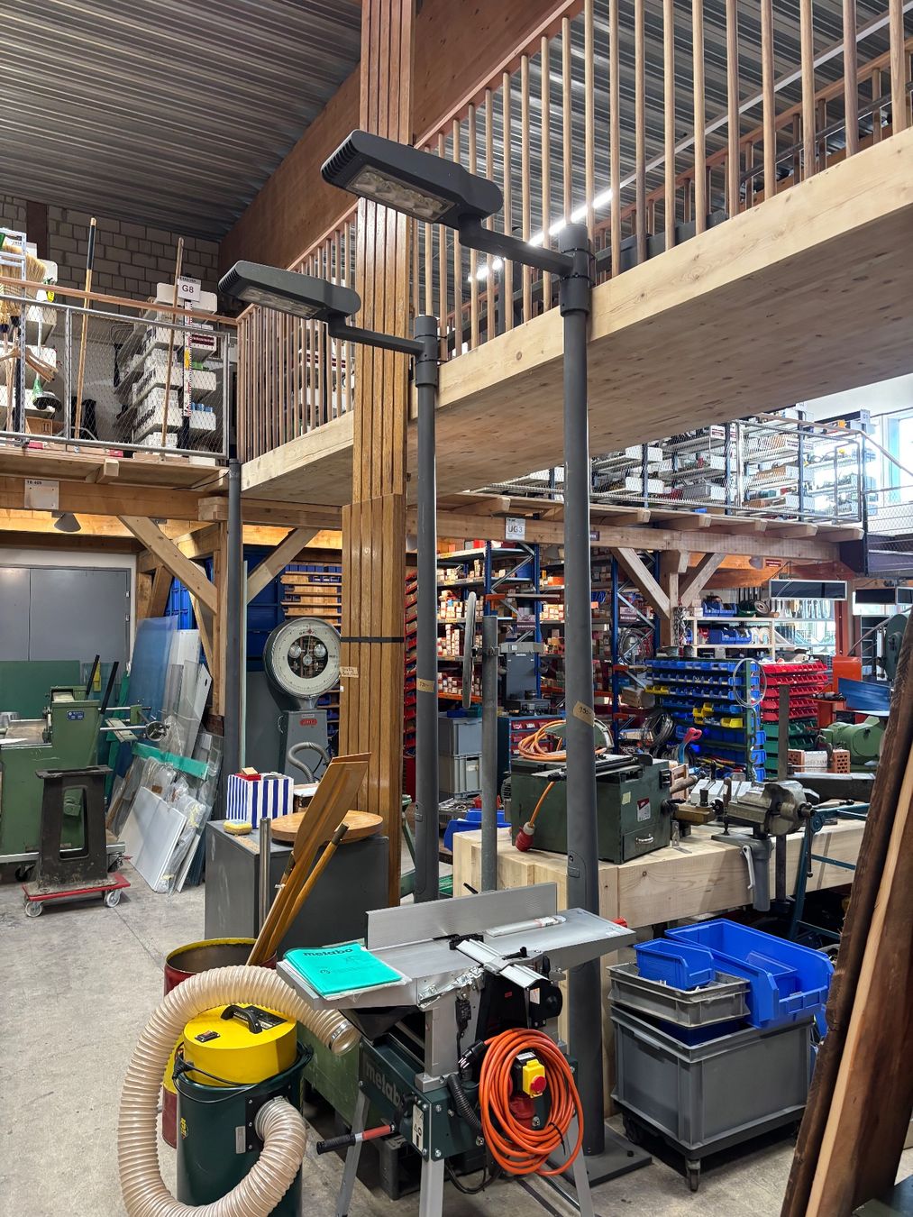 Lampen: 1x Industrielle LED Aussenleuchte, Strassenlampe, Laterne – Gebraucht aus Winterthur von ReUse_Baumarkt