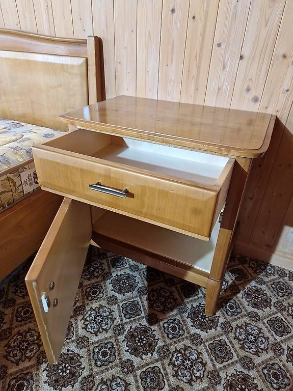 Letti: Doppelbett + Nachttische – Usato da Grindelwald venduto da jana2094 1