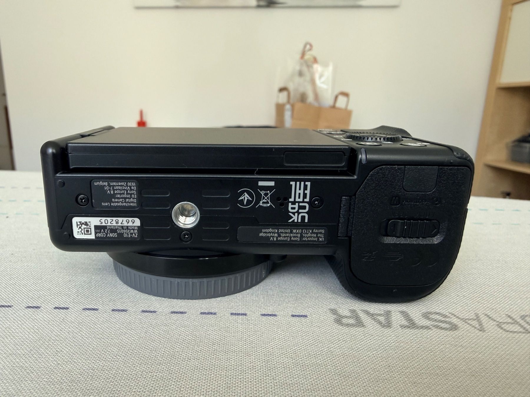 Sony Fotocamera: Sony Alpha ZV-E10 body neuwertig – Nuovo (secondo la descrizione) da Giubiasco venduto da nofi85 4