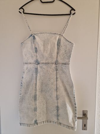 Denim Kleid mit Reissverschluss vorne Grösse M