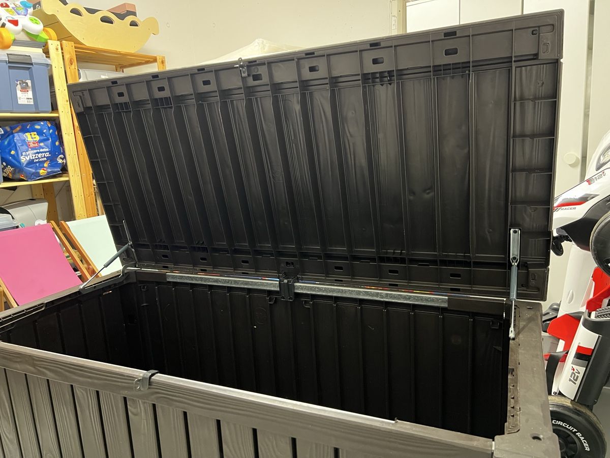 Keter Auflagenboxen: Gartenbox, Aufbewahrungstruhe Keter – Gebraucht aus Langenthal von Kasti49 1