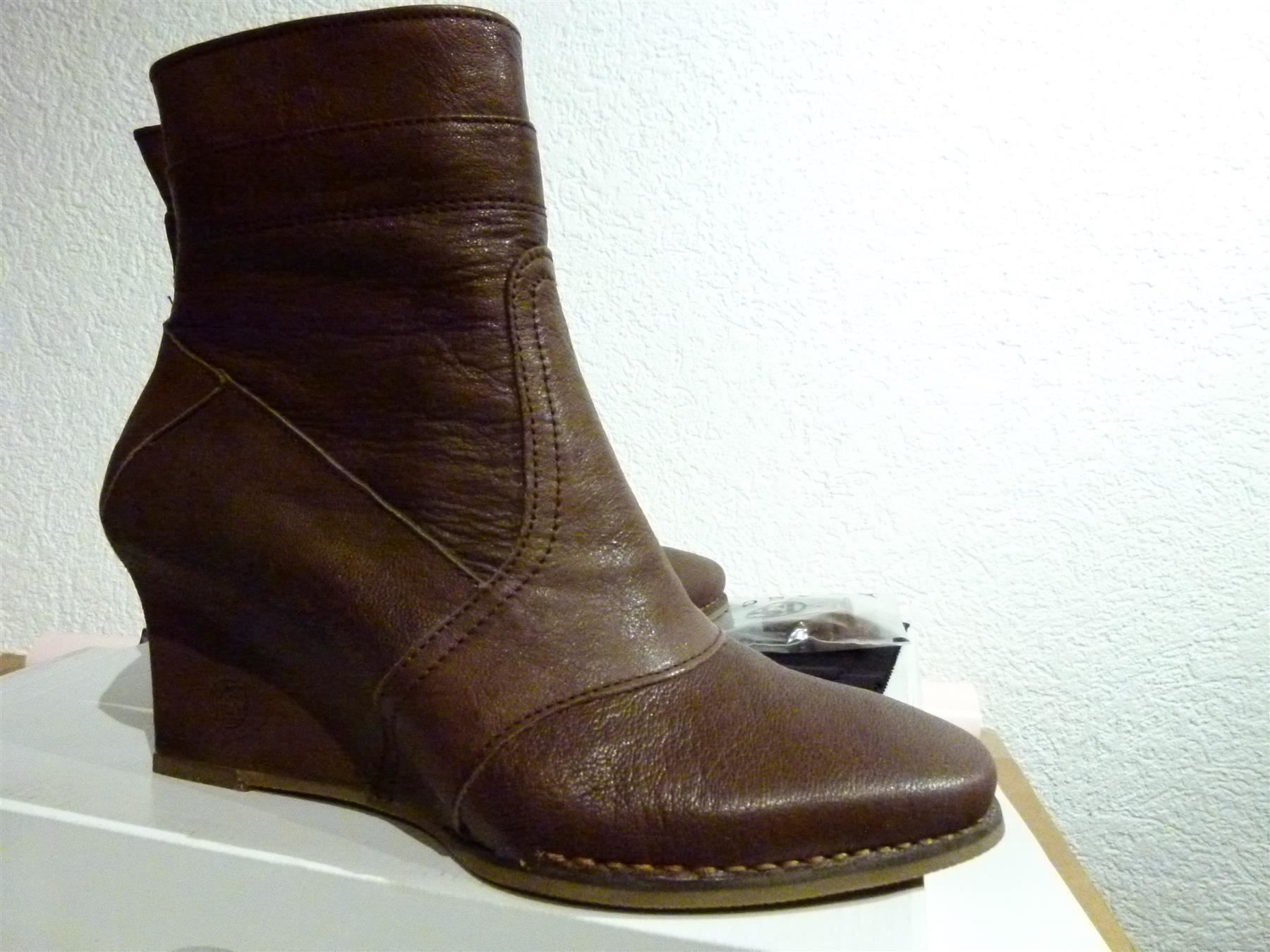 Neosens Damenschuhe: Neosens Leder Stiefel Gr. 39 Lp,268Fr. – Neu (gemäss Beschreibung) aus Uerkheim von Justi.y