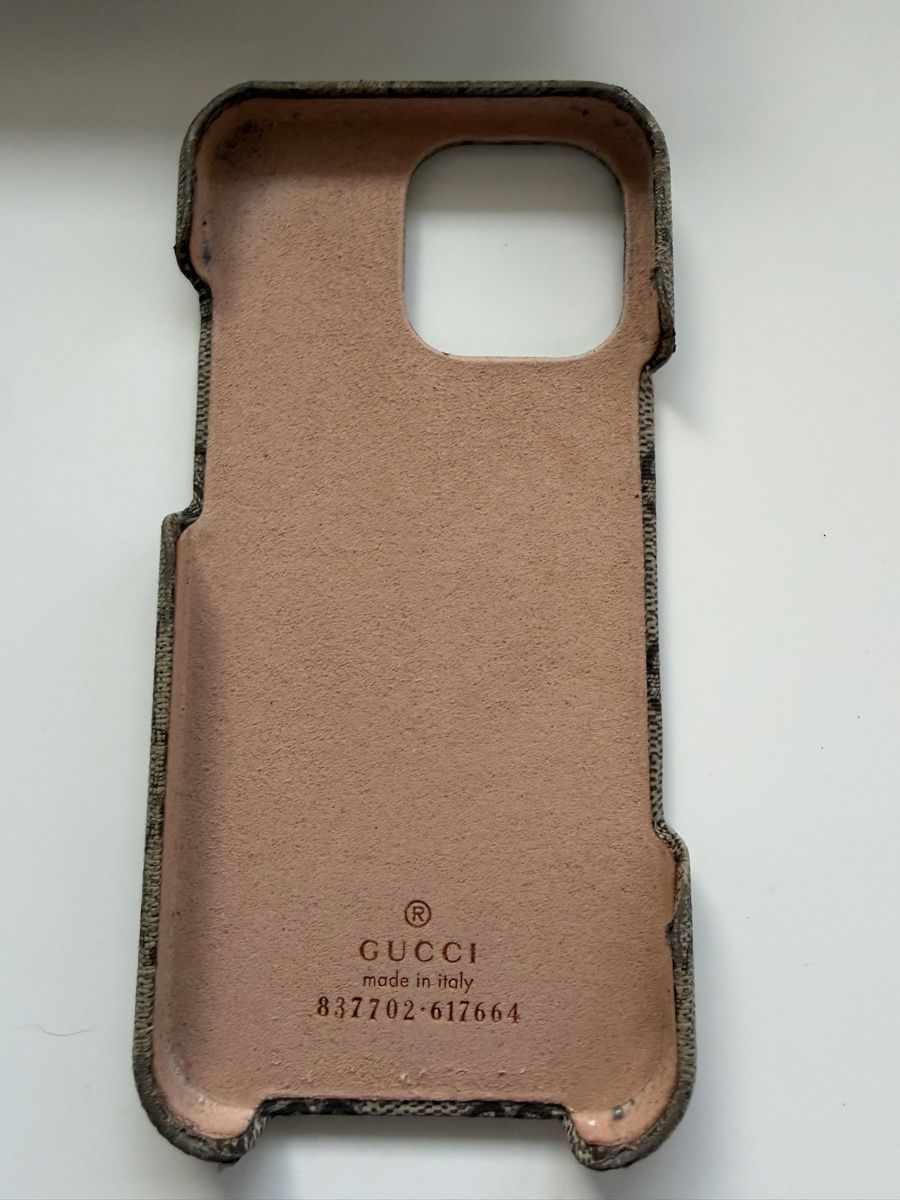 Gucci Coques & Protection écran: Gucci Handyhülle Iphone 16 pro Max – D'occasion à Hünenberg See par Eleonora0 2