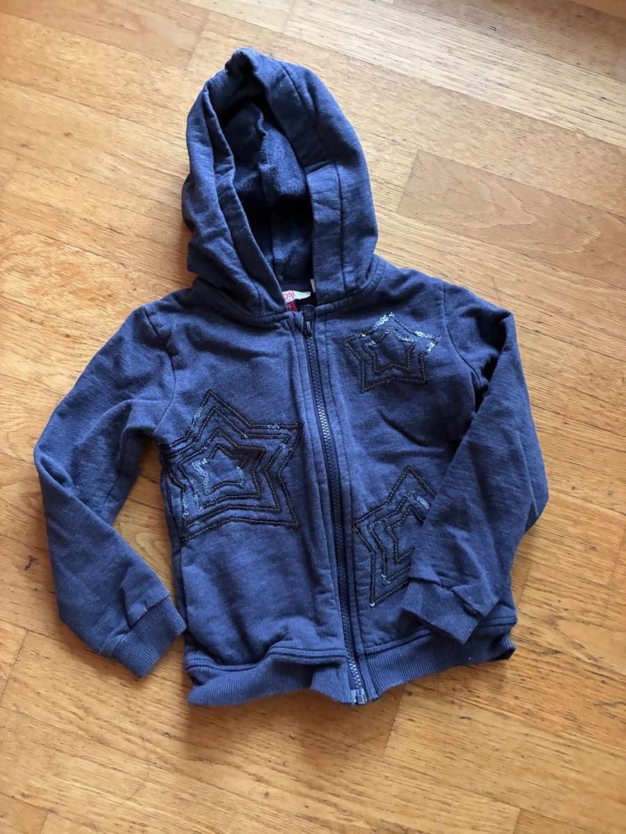 Giacche & Cappotti: Schönes Sweatjacke Gr. 116 – Usato da richterswil venduto da lunamarie001
