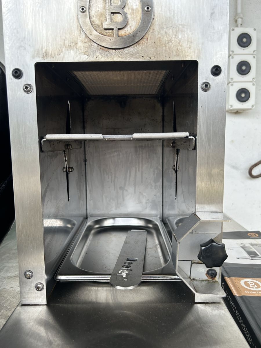 Grills: Beefer Original Grill 800 grad- inkl. Zubehör – Gebraucht aus Leuzigen von nora999 1