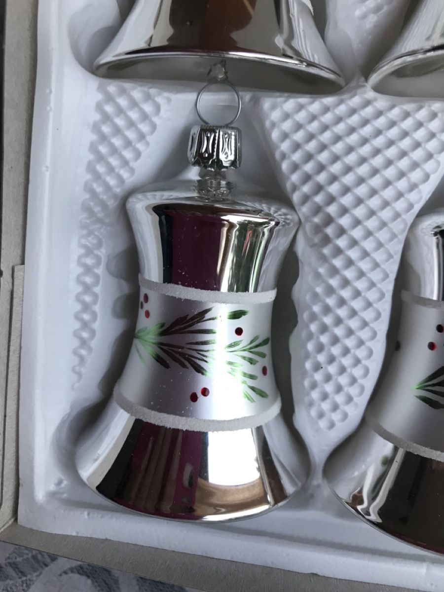 Tutte le decorazioni: Silberne Glocken Christbaumschmuck Glocke – Nuovo e nell'imballaggio originale da Alpnach Dorf venduto da marvo 2
