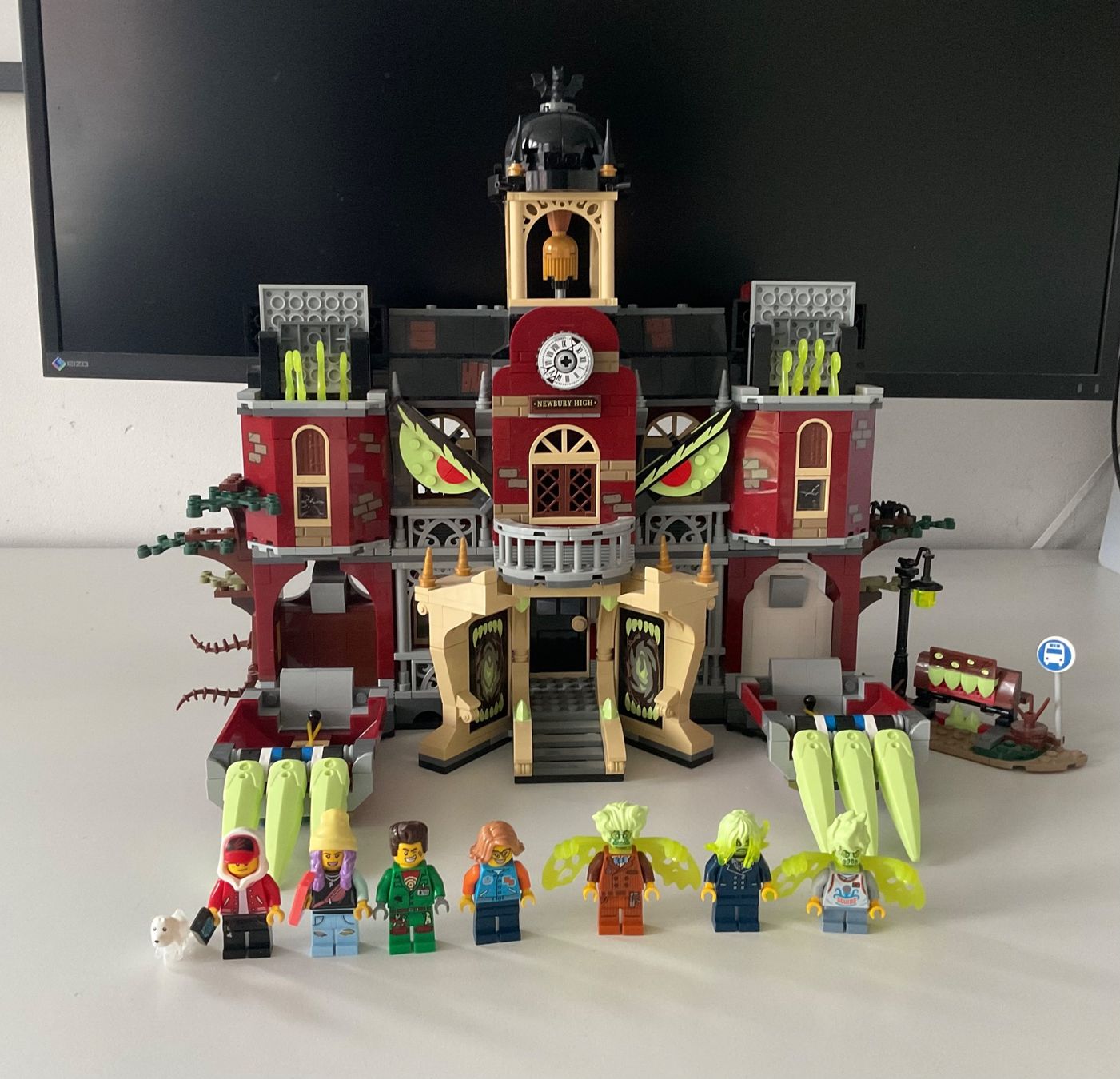 Lego Kit di costruzioni: LEGO Hidden Side: Neburys spukende Schule – Usato da Bonstetten venduto da rol_zk5s 1