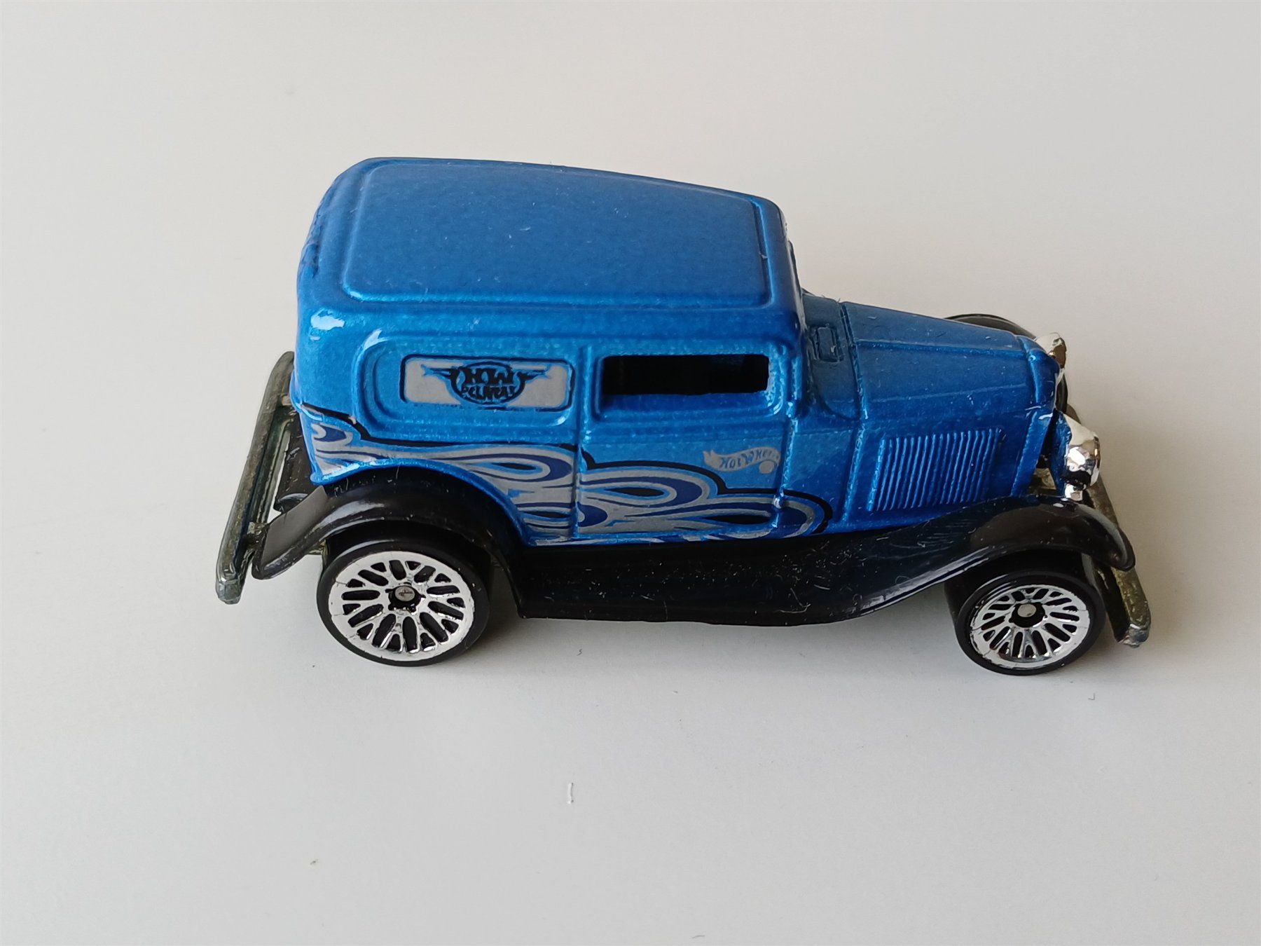 Hot Wheels Modellini d'auto: Hot Wheels - Street Beast & Ford – Usato da Bichwil venduto da Viggen37 2