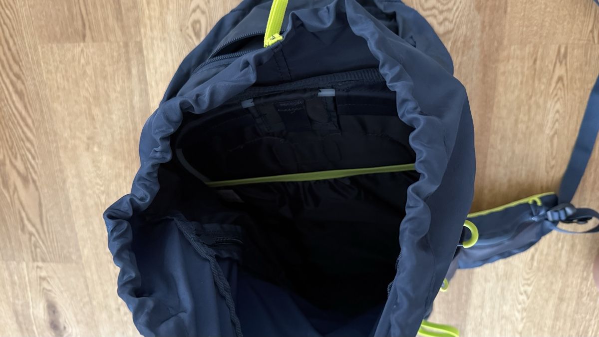Zaini: Rewind Comfort Fit 30L Hiking Backpack – Usato da Boswil venduto da hey.itsme 3