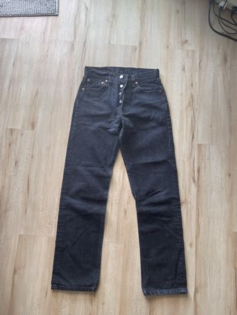 Jeans Levi's 501 noir délavé W28 L30 bon état