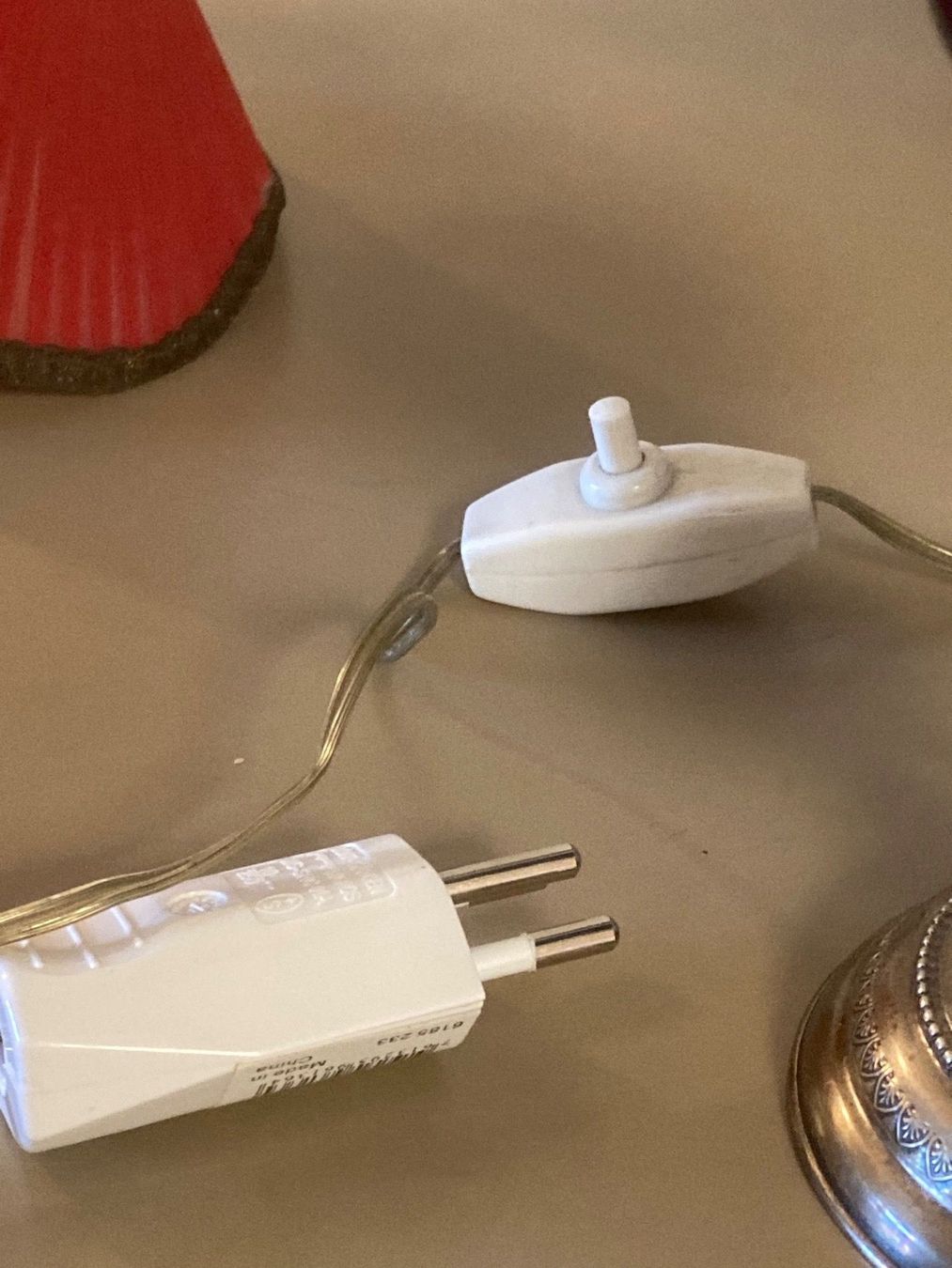 Lampade: Tischlämpli, Silber, Druckschalter, E14 – Usato da Neftenbach venduto da 889095 7