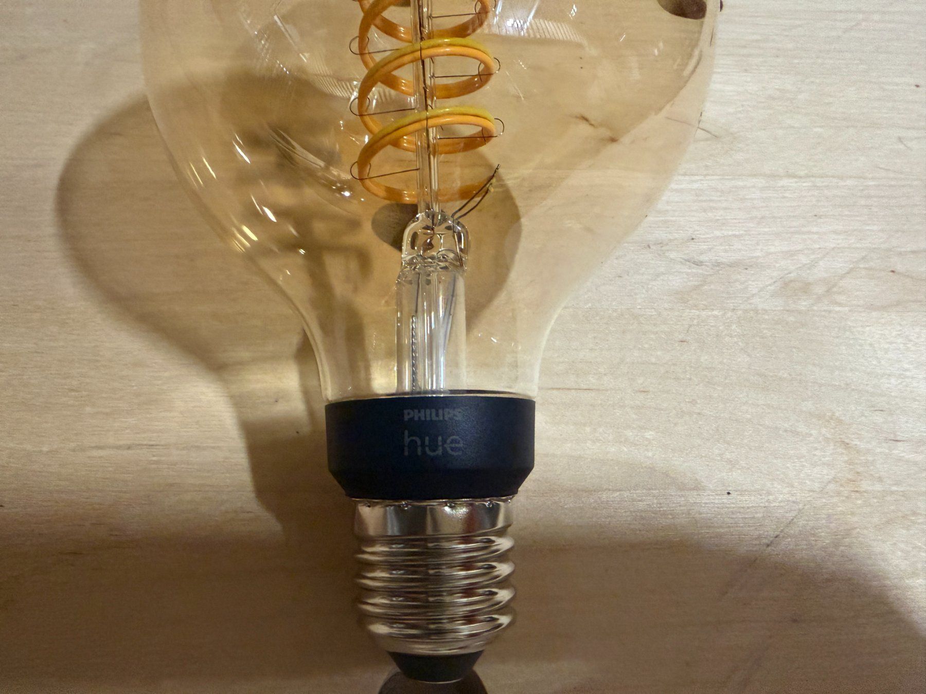 Philips Lampade: Philips Hue White Ambiance E27 LED – Usato da Zürich venduto da ped_8gnn 1