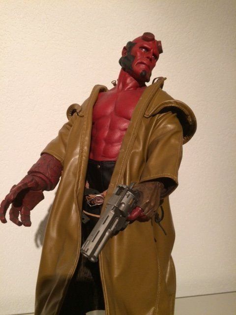 Figurines: HELLBOY PREMIUM FORMAT Sideshow (2004/sehr selten!) – D'occasion à Benken SG par Moviestars 2