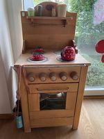 Hochwertige Kinderküche aus Massivholz  mit Backofen
