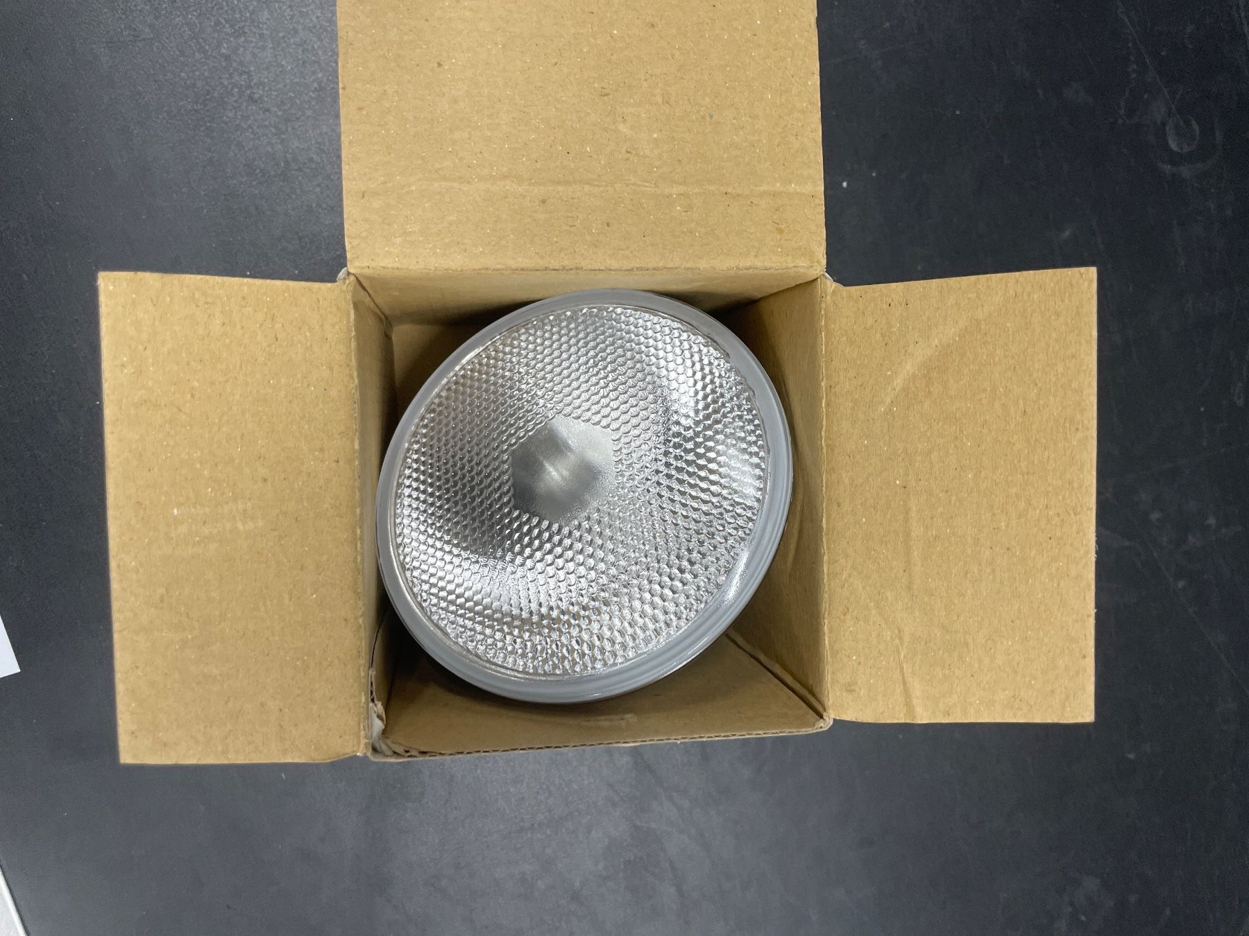Lampade: Sonlite, Flood, PAR38 – Usato da Ermensee venduto da fantasylight