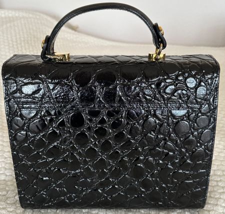 Sac à main vintage noir façon croco élégant, parfait!