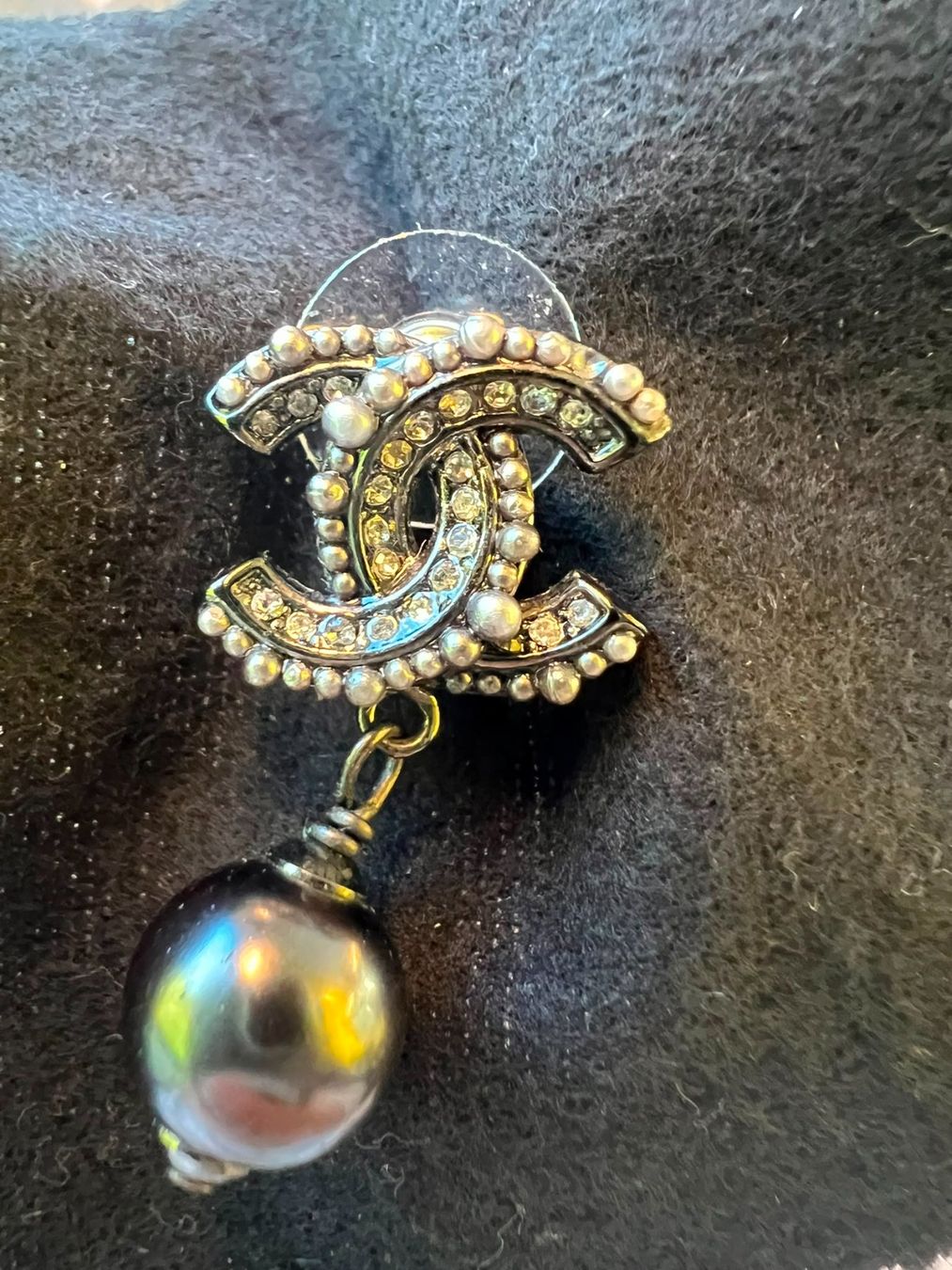 Chanel Ohrringe & -stecker: CHANEL CC Perlen Ohrringe Schwarz - Original – Gebraucht aus Hinwil von kika.bsvc 5