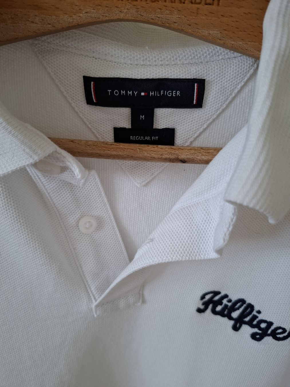 Tommy Hilfiger Magliette Polo: Polo Tommy Hilfiger blanc taille M regular fit – Usato da Renens VD venduto da ser_j2fn 1