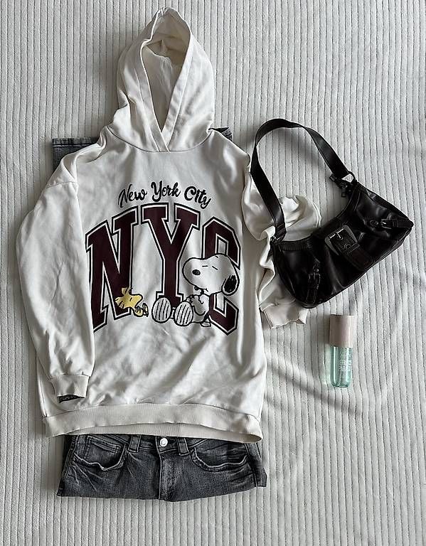 Maglioni & Felpe: Snoopy Pullover – Usato da Fislisbach venduto da TamaCh81
