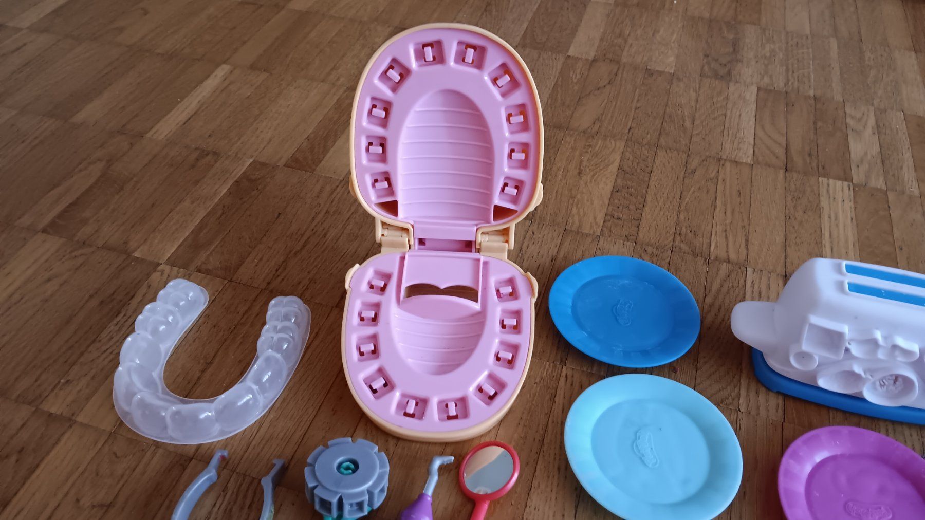 Play-Doh Giocattoli: Play-Doh Zubehör-Set, divers – Usato da Dietikon venduto da Rabia 4