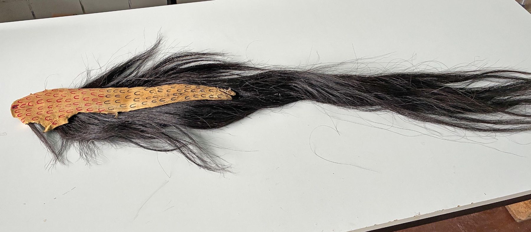 Accessori per capelli: Bemalter Pferdeschweif der Cheyenne – Usato da Bäretswil venduto da robsonantik 3