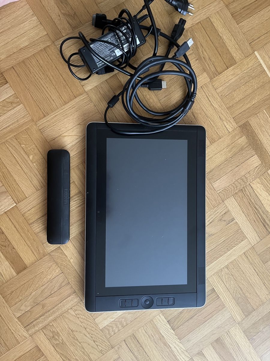 Wacom Tablettes PC: Wacom Cintiq Companion Professional Creative Tablet  – D'occasion à Steinmaur par goproja