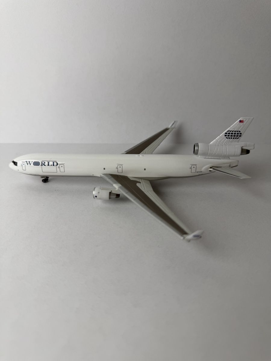 McDonnell Douglas Kit di modellismo & Modellini statici: World Airways MD-11F 1:400 – Usato da Kloten venduto da Bruchpilot747 1