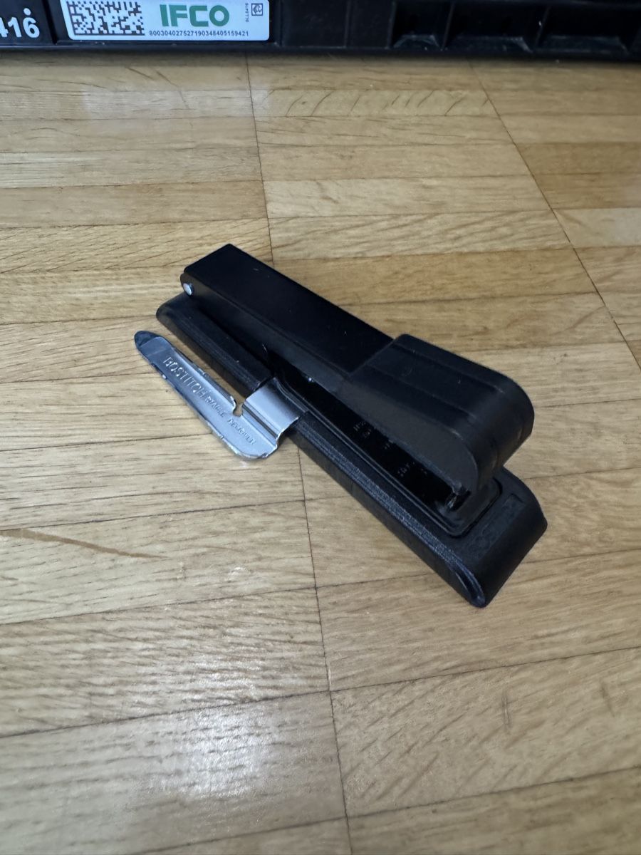 Pinze: Pinzatrice Bostitch usata – Usato da Viganello venduto da BlackPanda0003 1