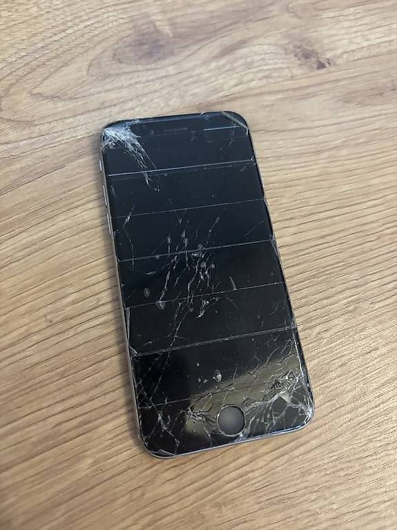 Apple Handys / Smartphones: iPhone 6 – Gebraucht aus Kaiseraugst von mengster 1