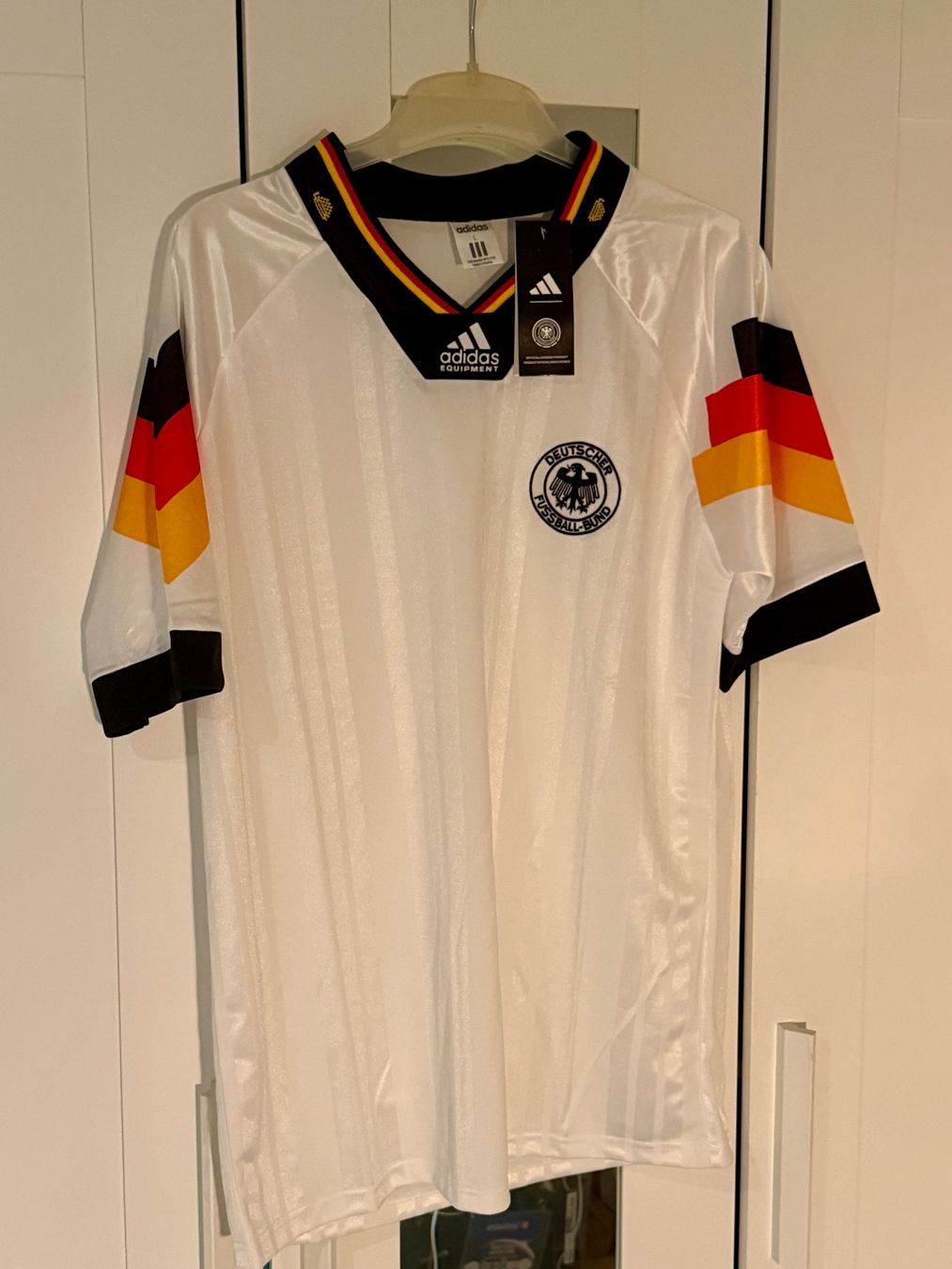Adidas Maillots de corps & Pantalons: Deutschland EM-Heim-Trikot 1992 – Neuf (Voir description) à Winterthur par Dawinchi
