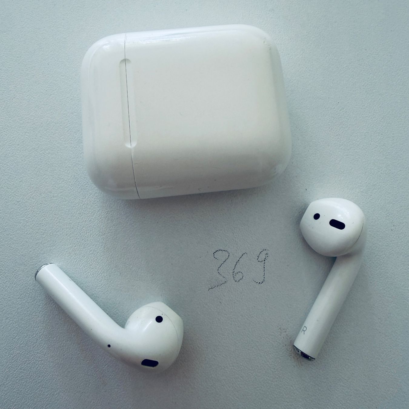 Apple Cuffie: Original Apple AirPods 2 Gen. Wireless Kopfhörer & Case – Usato da Basel venduto da MY.AIRPODS.SHOP 4