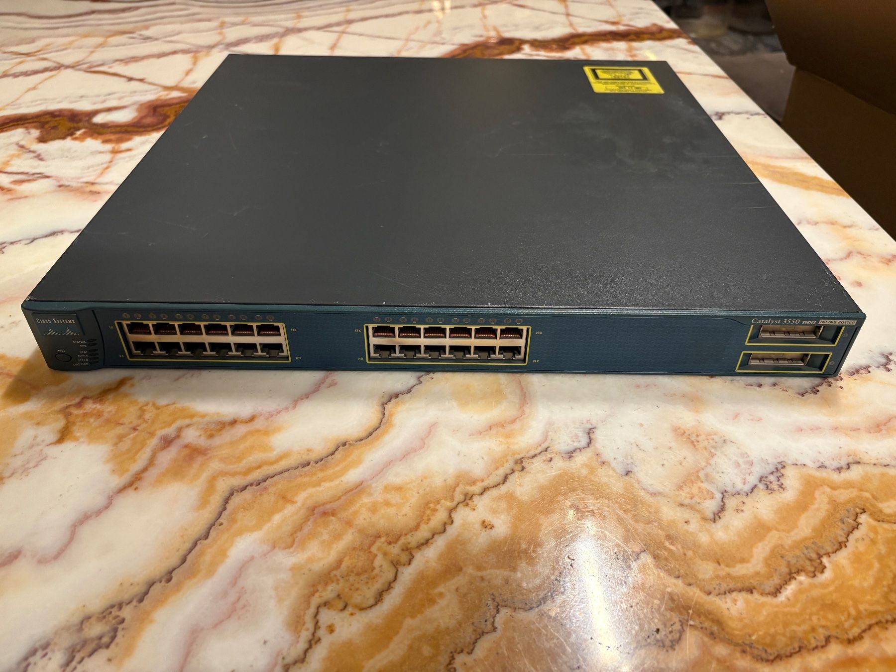 Modems & Router: Cisco Catalyst 3550 Switch 24 Port – Gebraucht aus Horgen von Enis444 1