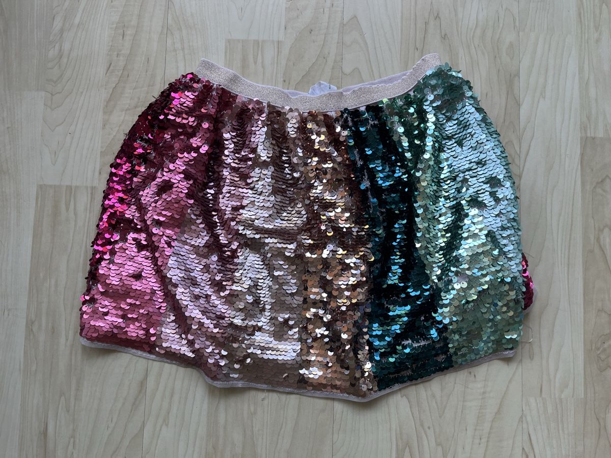 H&M Vestiti & Gonne: Glitzer-Rock /-Jupe Gr.122 – Usato da Bern venduto da piweli