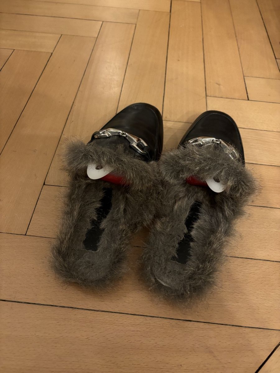Scarpe da donna: Pasito Leder-Slipper Gr. 39 mit Fellimitat – Usato da Zürich venduto da BorjaCastillo 2