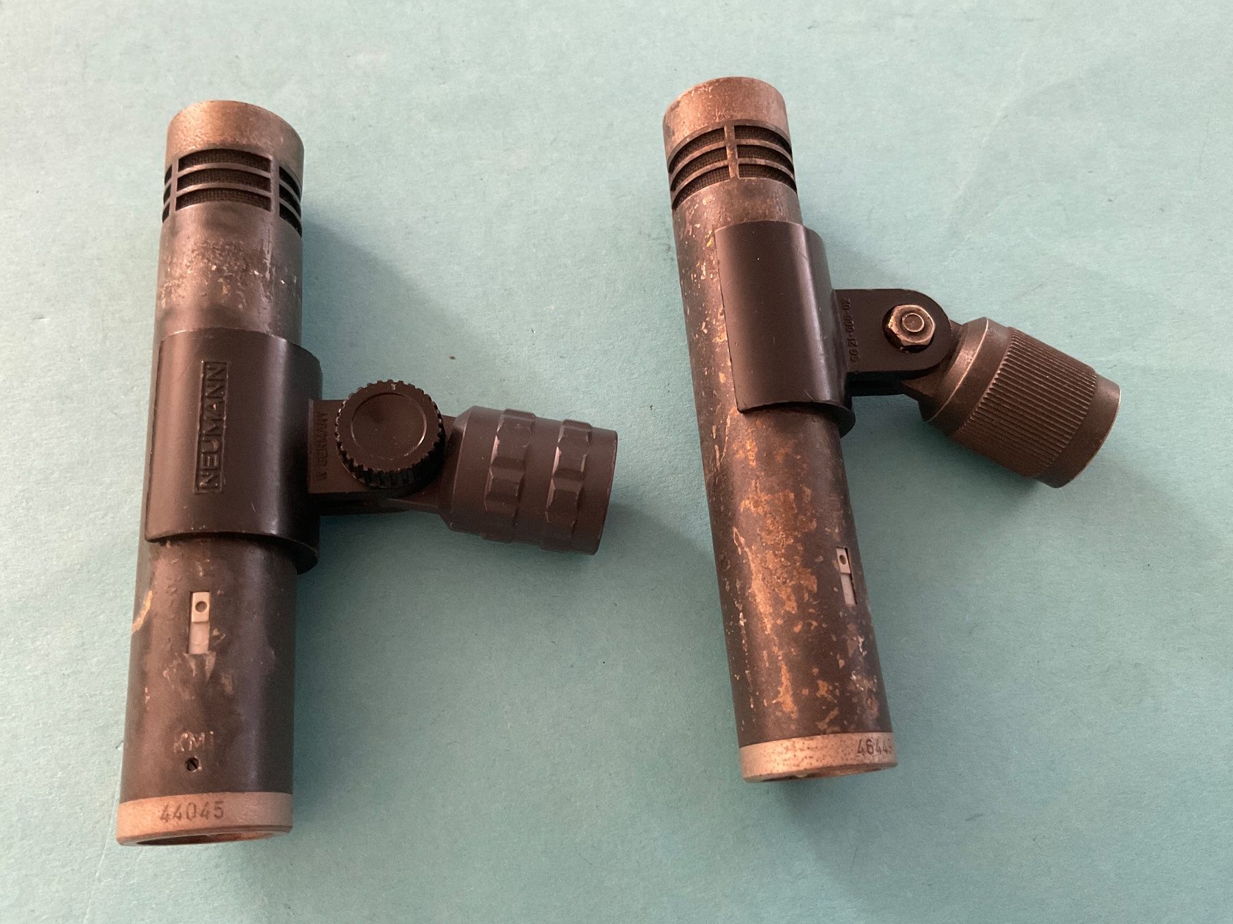 Neumann Microfoni: 2 Neumann KMi Mikrofone – Usato da Langenthal venduto da RronJora