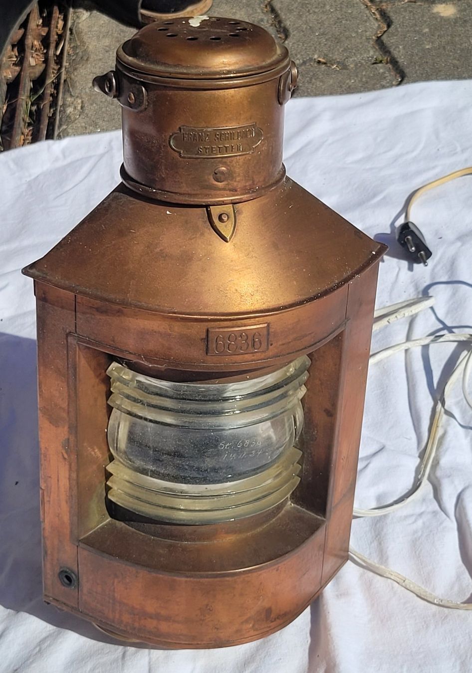 Lampade: Ancienne lampe de marine en cuivre – Usato da Bevaix venduto da pac_7gyt