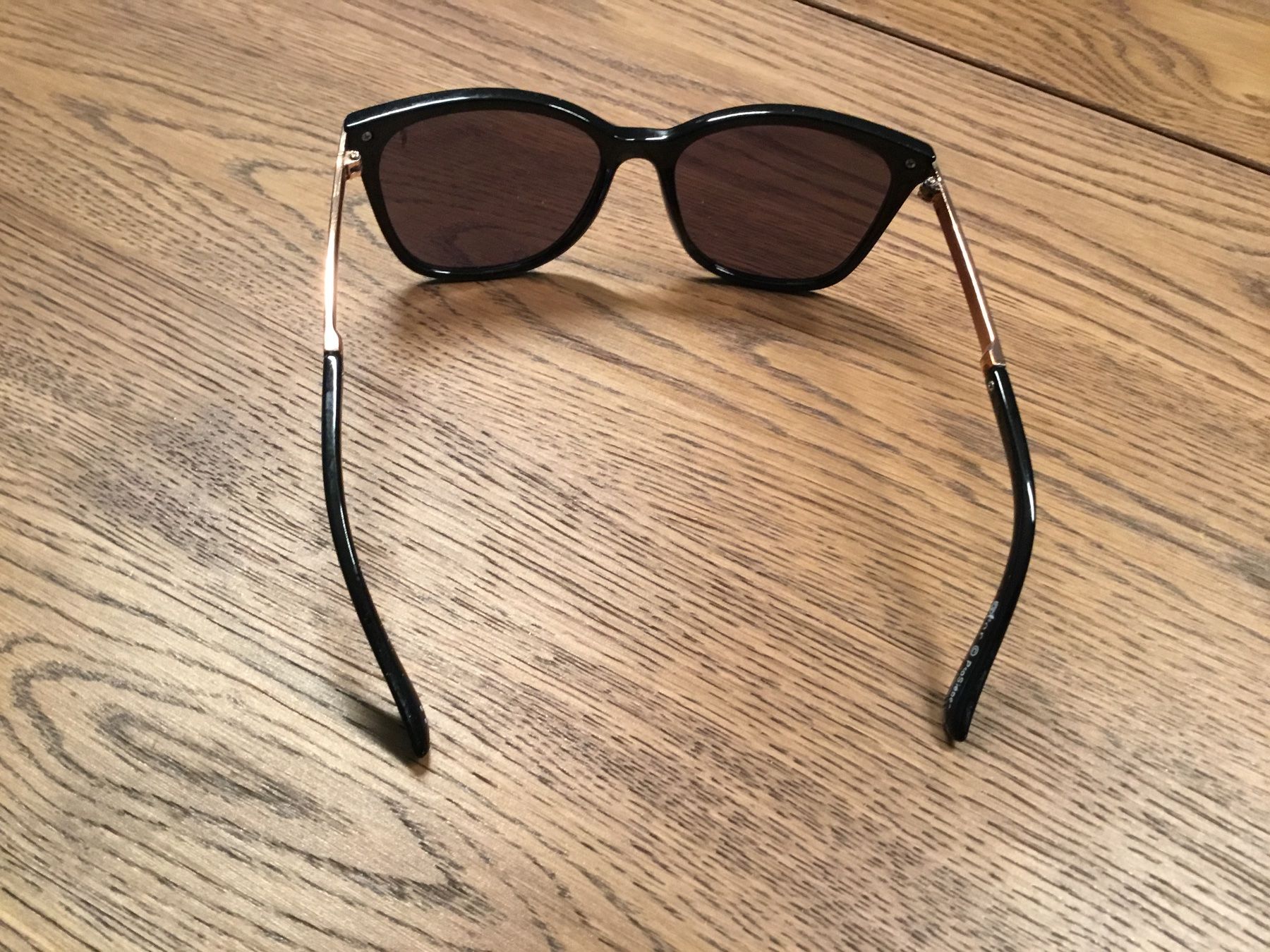 Brillen & Gläser: Coole Sonnenbrille im Retro-Stil – Gebraucht aus Würenlos von Chicca2004 2
