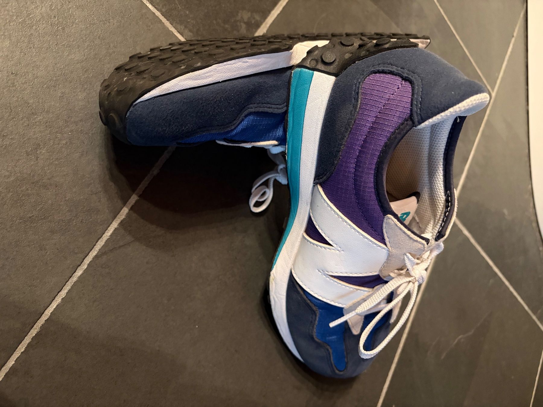 New Balance Scarpe da donna: New Balance Schuhe Grösse 39 – Usato da Aarau Rohr venduto da cor_7tl9 2