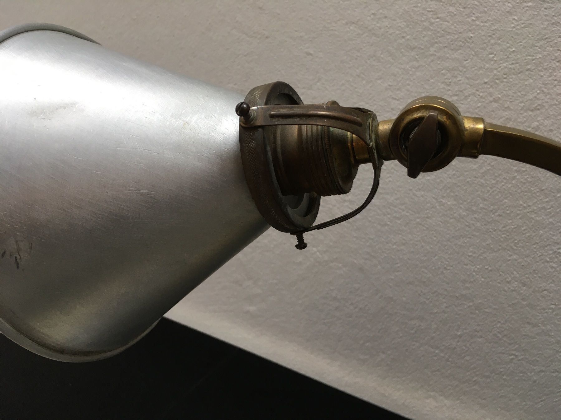 Lampade: Lampe de table des années 50 – Usato da Vernier venduto da Leandro055 6