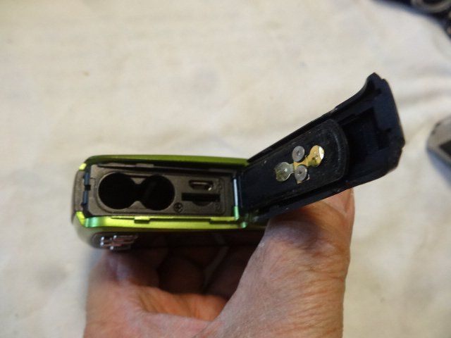 Rollei Fotocamera: ROLLEI DIGITAL KAMERA---NICHT LÄÜFT. – Usato da zürich venduto da ahmad01 2