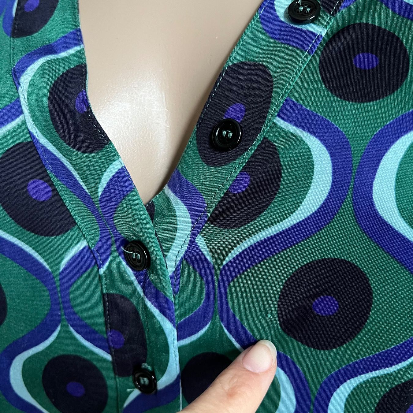 Zara Blusen: gemusterte ZARA Bluse 💚 – Gebraucht aus Zürich von ClosetQueen 2