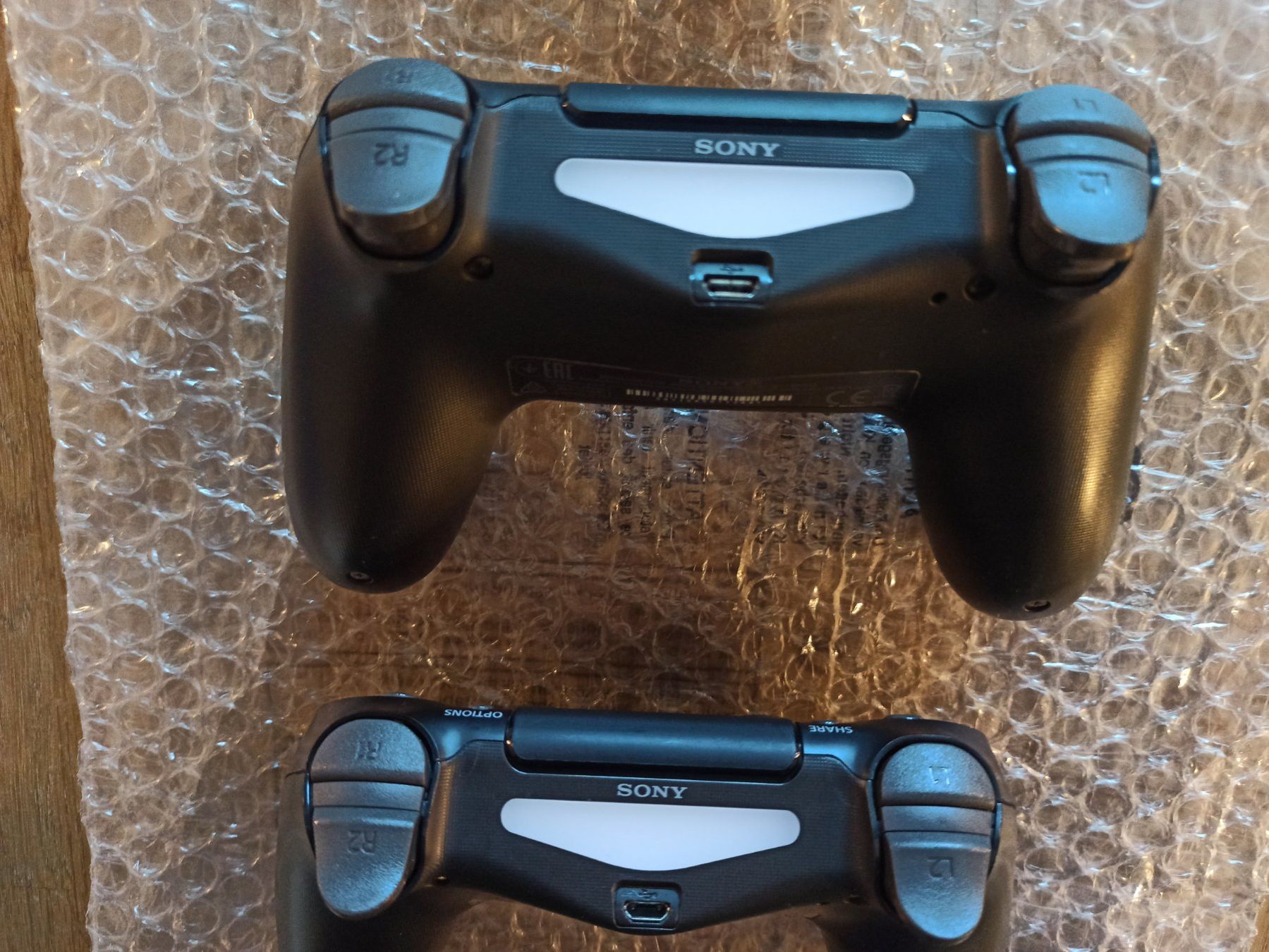 Controller: 2 x Original Controller Sony PS4 Wireless DualShock 4 V2 – Usato da Oberweningen venduto da mar_87mx 6