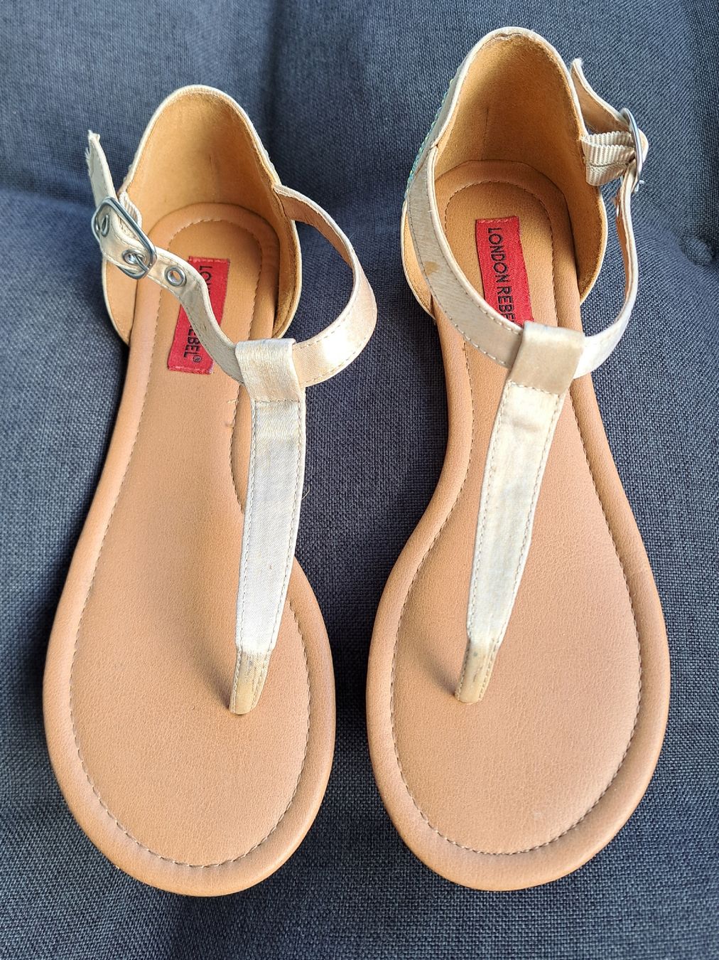 Scarpe da donna: Sandalen Damen Gr 38 – Usato da Winterthur venduto da mae_z5mr 1