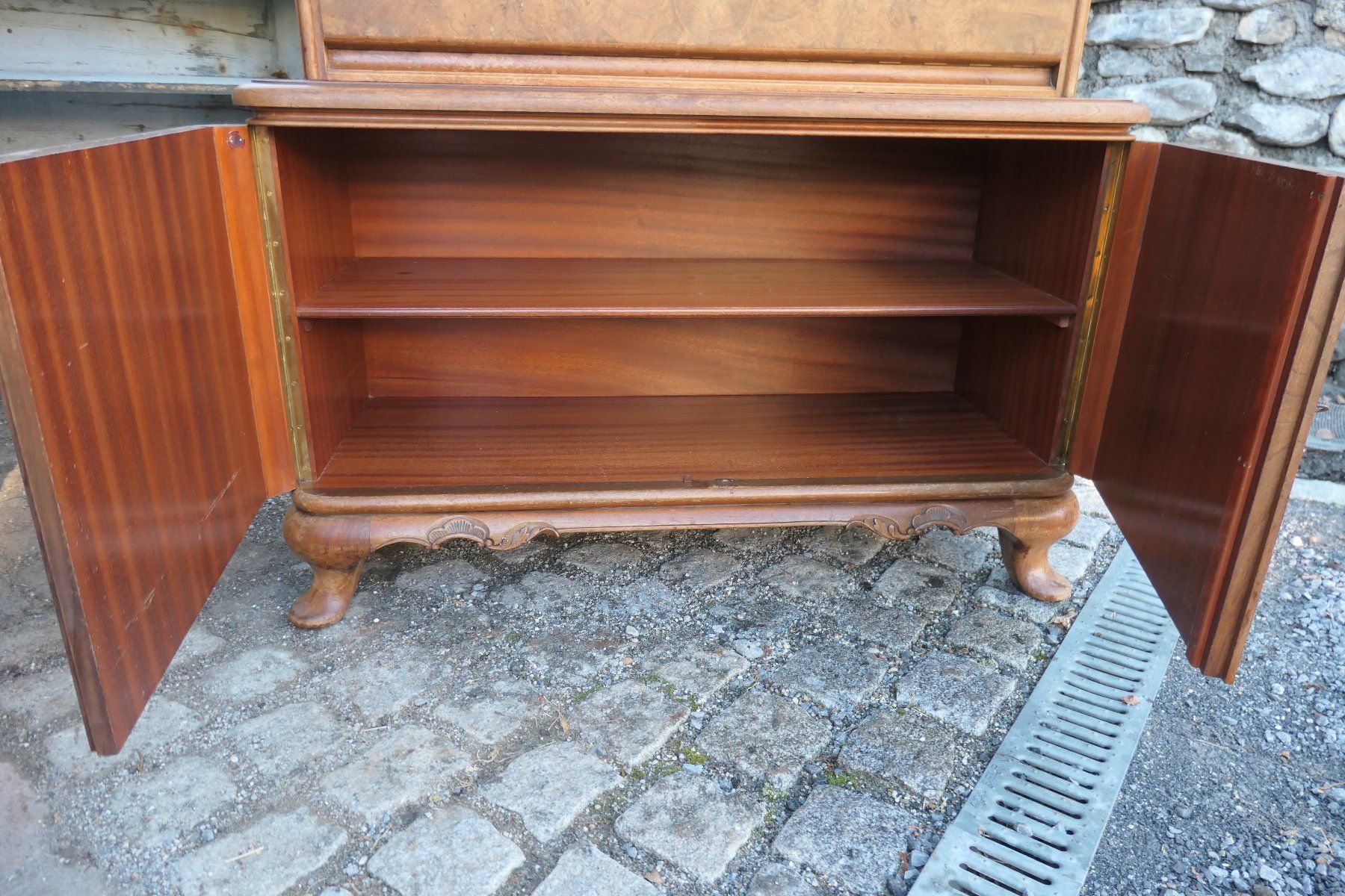 Vetrine: antiker Sekretär/Vitrine – Usato da Fürstenaubruck venduto da PizBeverin2018 8