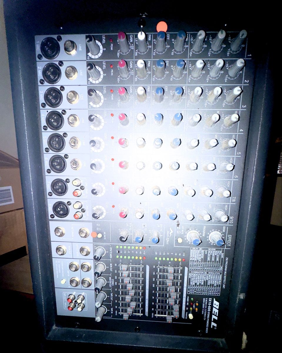 Platines de mixage: Stereo Powered Mixer - Top mit effects fx – Défectueux à Wabern par Sunlight777 2