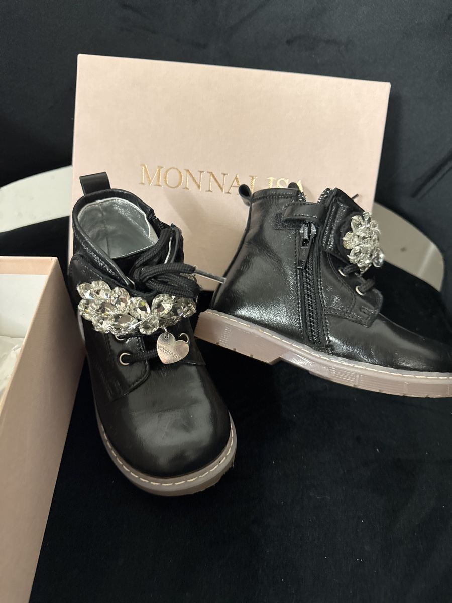 Monnalisa Scarpe per ragazze: Monnalisa madchen Schuhe  – Usato da Menzingen venduto da Dali2504