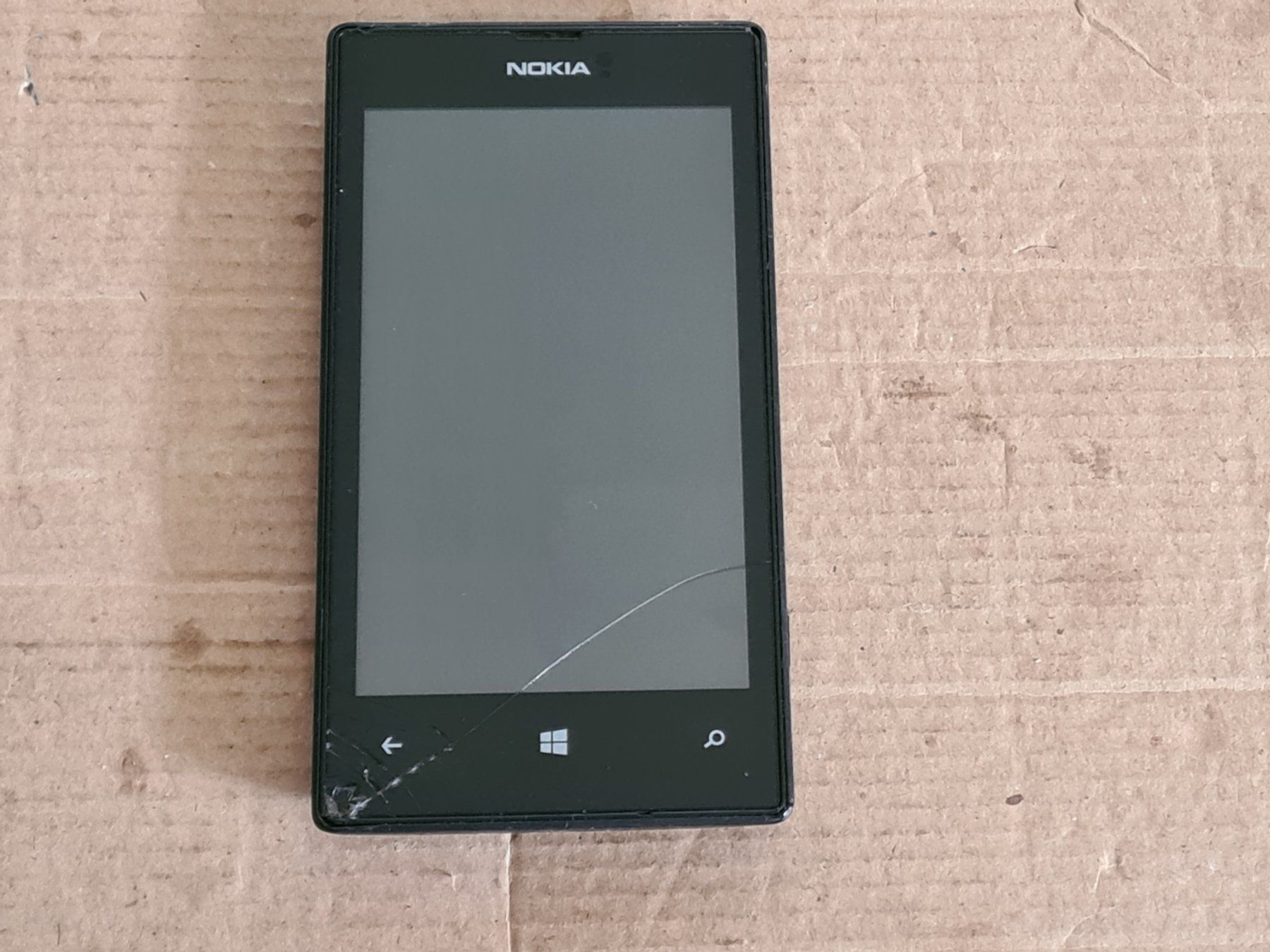 Nokia Handys / Smartphones: Windows Smartphone Sim-Locked: Nokia Lumia 520 Touch defekt – Defekt aus Winterthur von Opusco 4